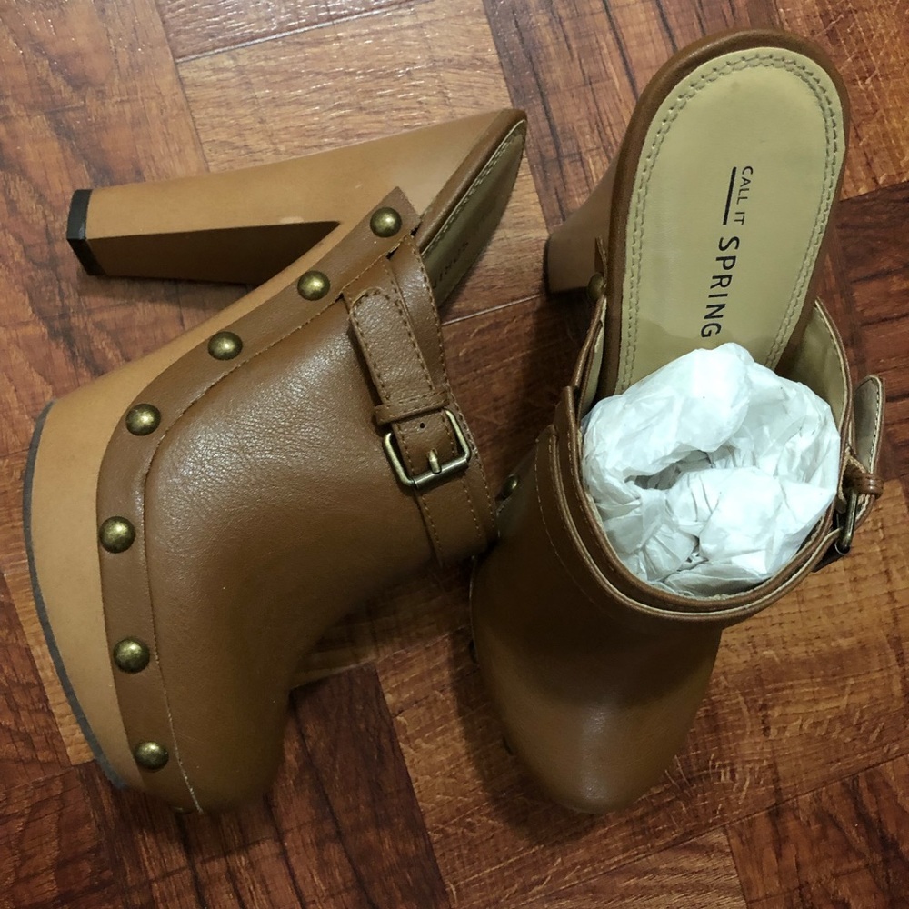 Shoes - Picture 2 of 4